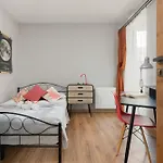 Cozy Three-bedroom Family In By Renters * 华沙