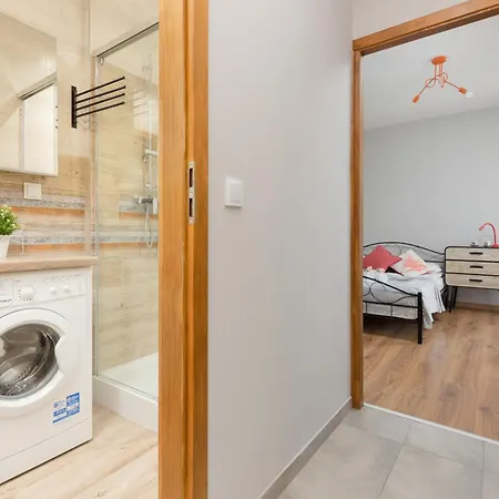 Cozy Three-bedroom Family In By Renters Apartmán Varšava