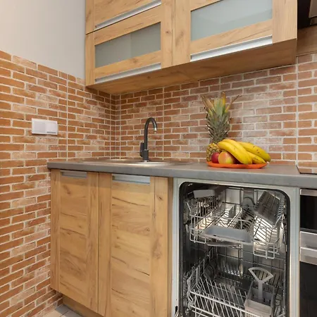 Cozy Three-bedroom Family In By Renters *