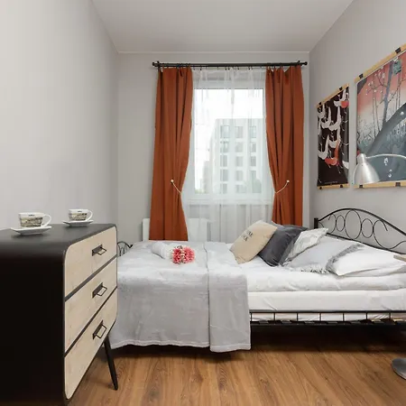 Cozy Three-bedroom Family In By Renters