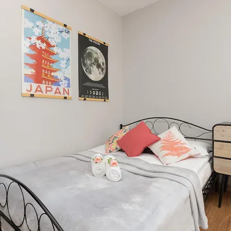 Apartmán Cozy Three-bedroom Family In By Renters