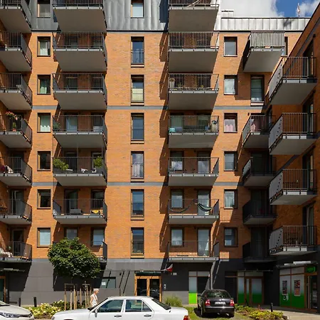 Cozy Three-bedroom Family In By Renters Apartment